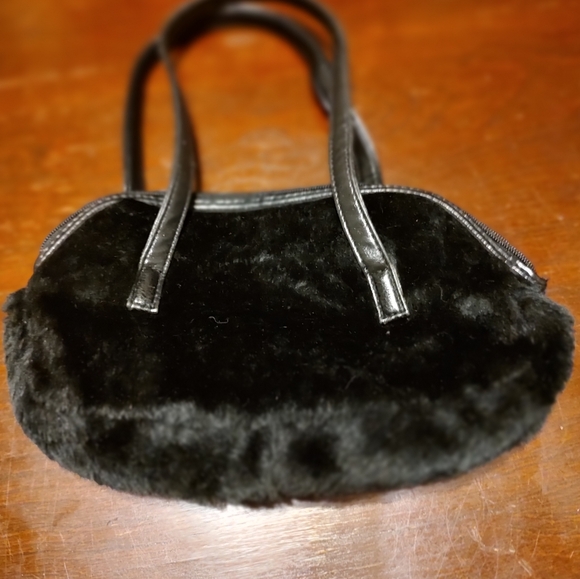 🕷️🖤🕷️ Adorable Plush Vintage Deadstock Mini Black Faux Fur Purse-Handbag - Picture 5 of 8